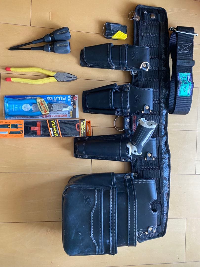 早い者勝ち・黒金腰袋道具1式