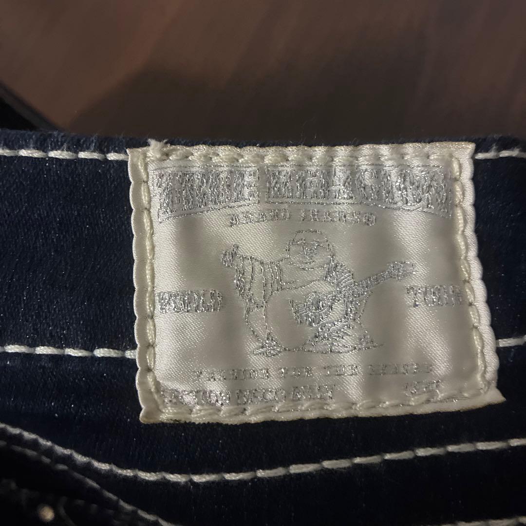 TRUE RELIGION ラインストーン付き　ダークブルーデニムパンツ