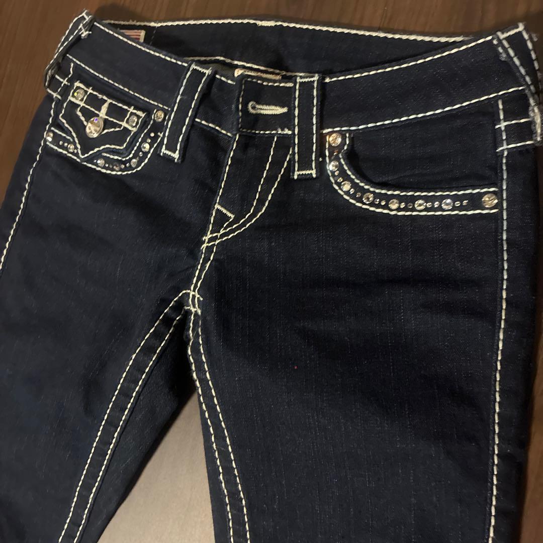 TRUE RELIGION ラインストーン付き　ダークブルーデニムパンツ