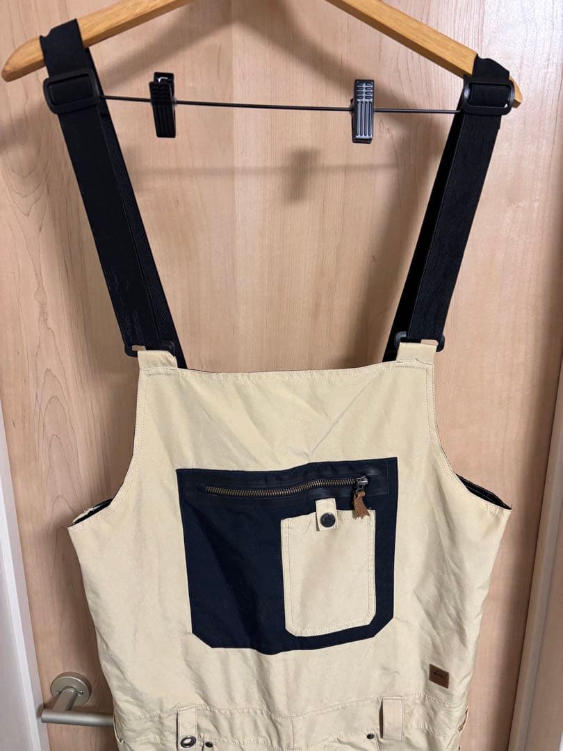 クイックシルバー　ビブパンツ　メンズ　Mサイズ オシャレ　ウェア
