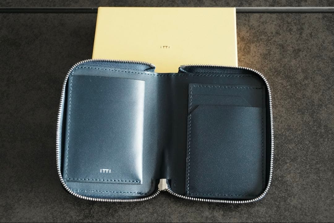 新品‼️ ITTI CRISTY SLIM COMPACT WLT AI クロコ