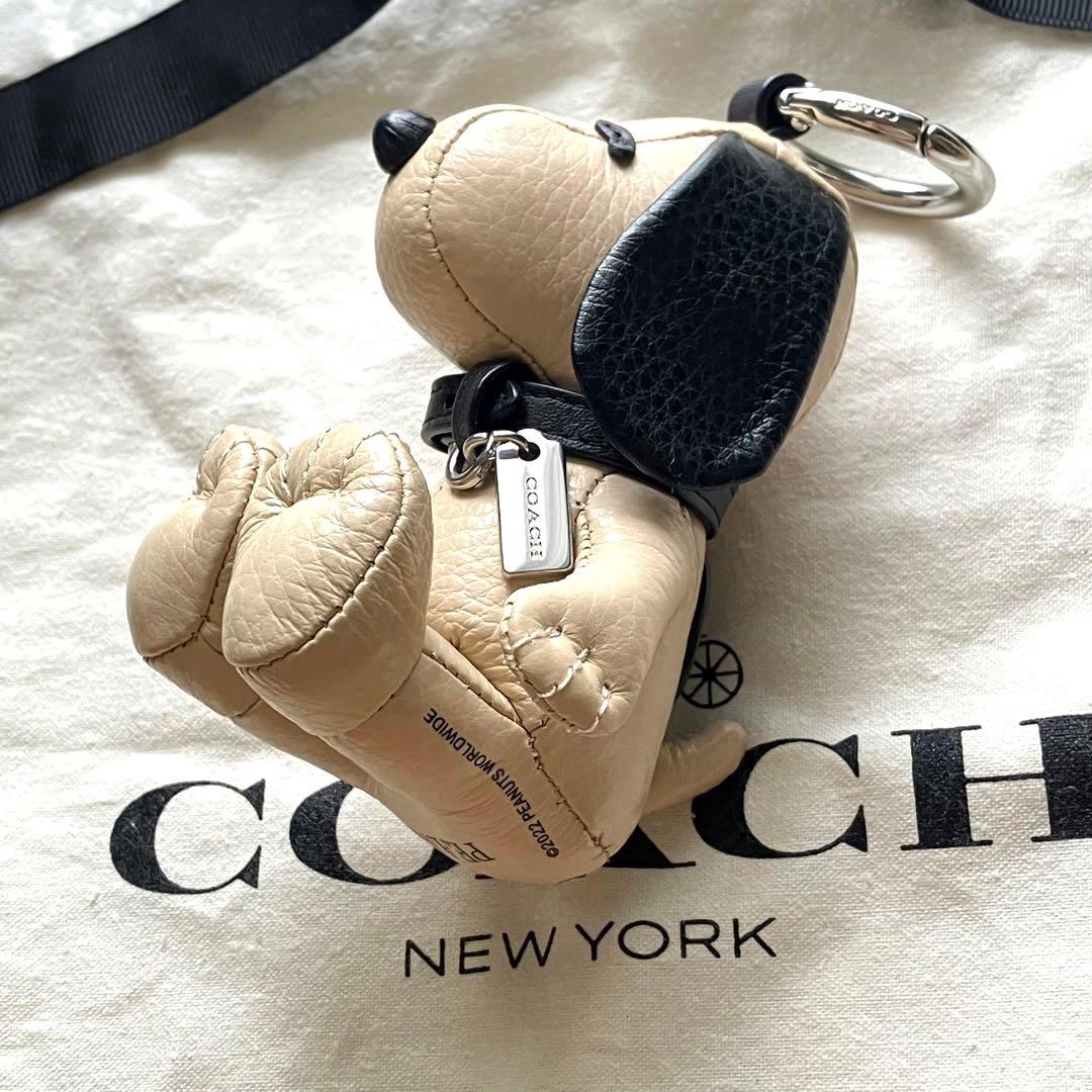 coach スヌーピー PEANUTS コレクティブル レザー バッグチャーム