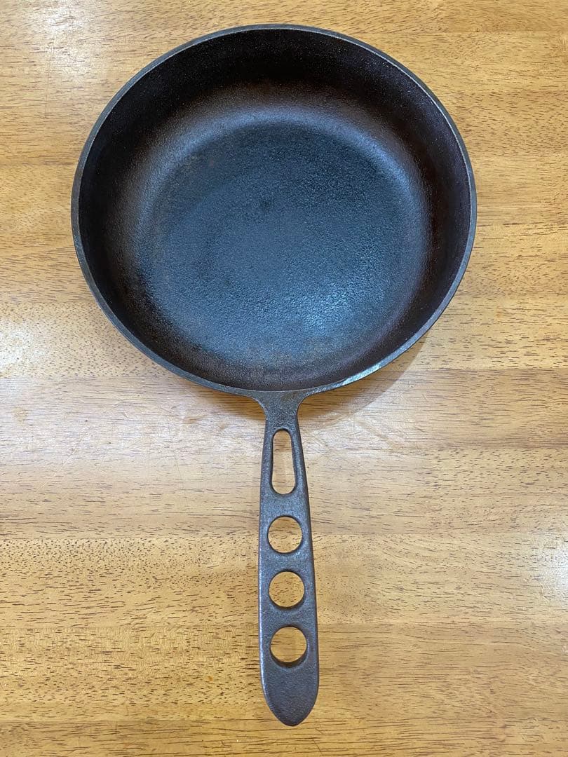 おもいのフライパン　24cm 深型　鋳鉄