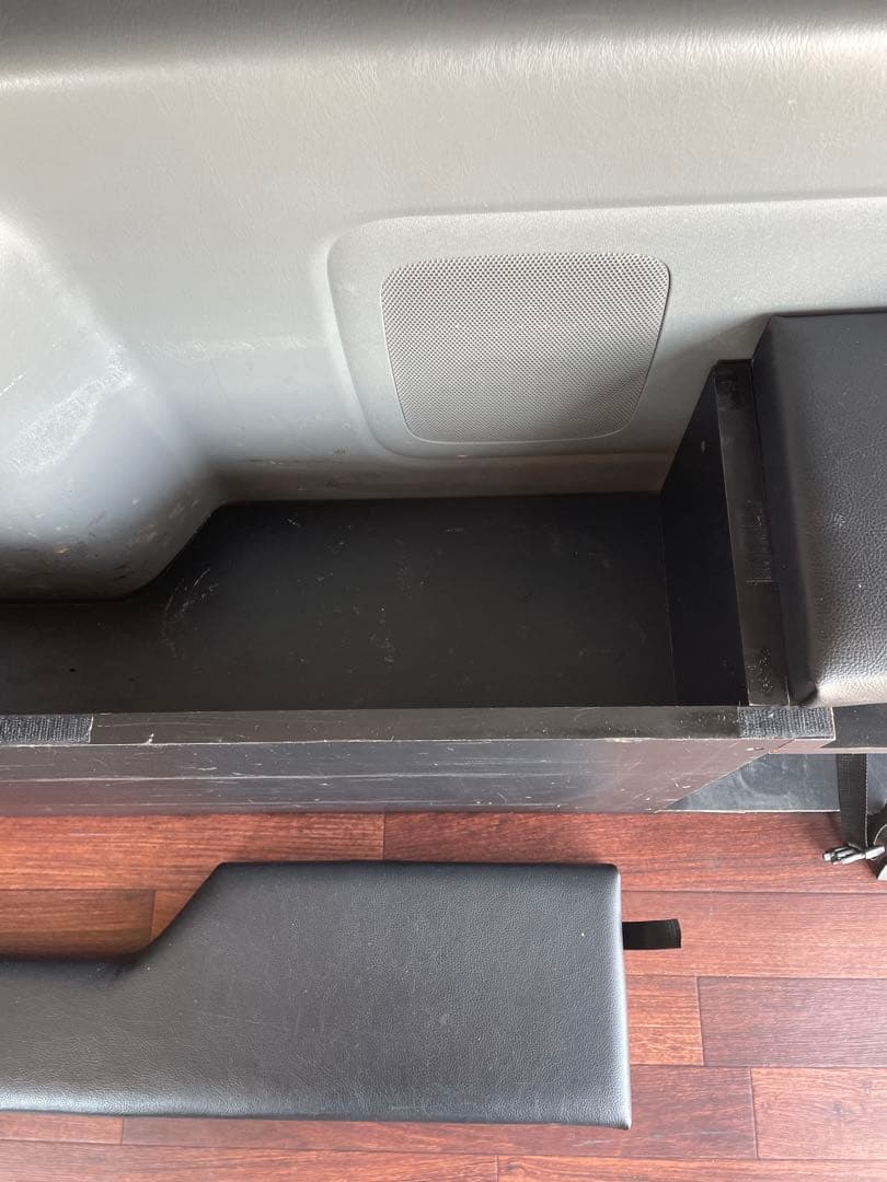 ハイエース200系　CRAFTPULS製ベットキット