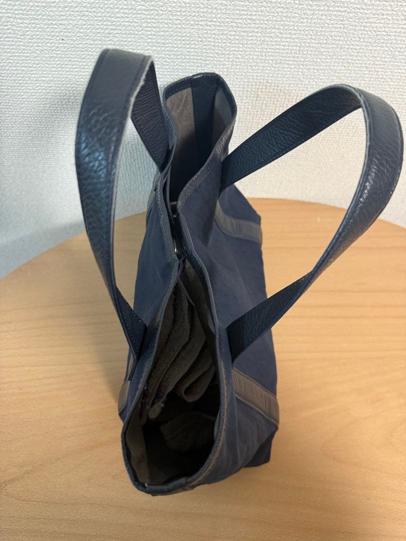 ペッレモルビダ ミニトートバッグ TE011N ネイビー