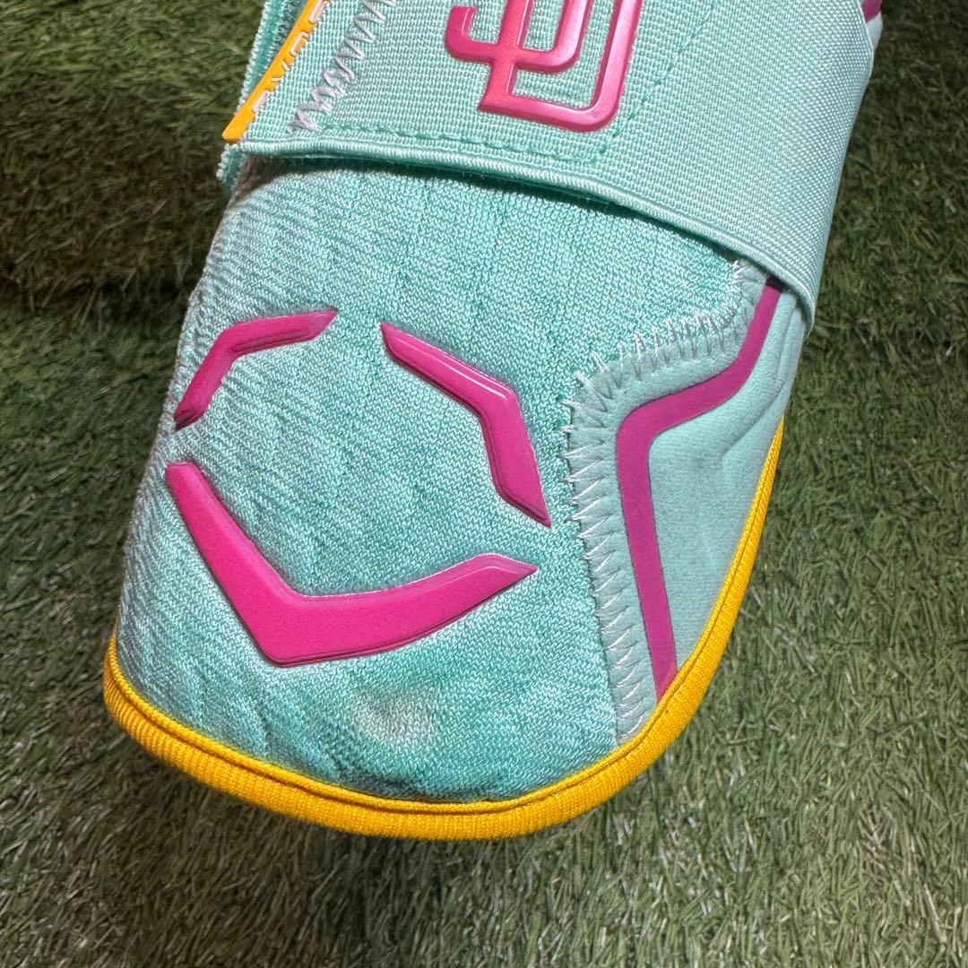 EvoShield エルボーガード Padres