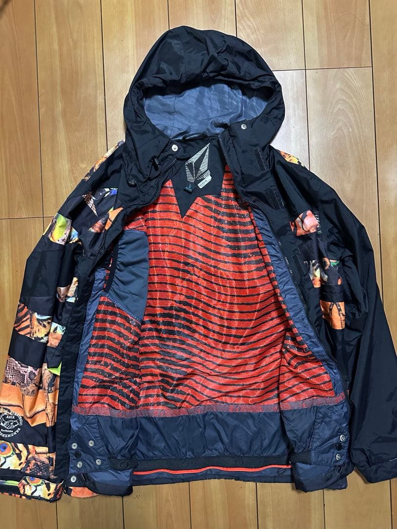 VOLCOM 柄フード スノーボードウェア スキー