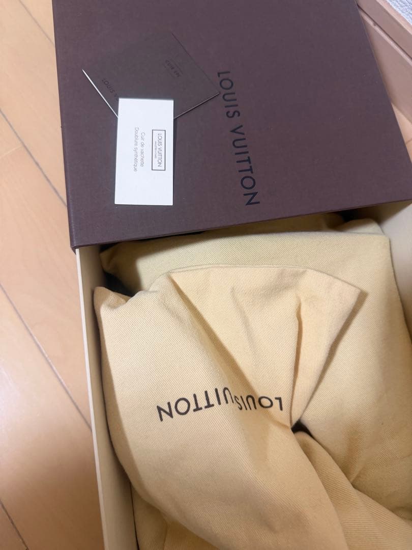 【LOUIS VUITTON】パテント リボンストラップ ハイヒール パンプス