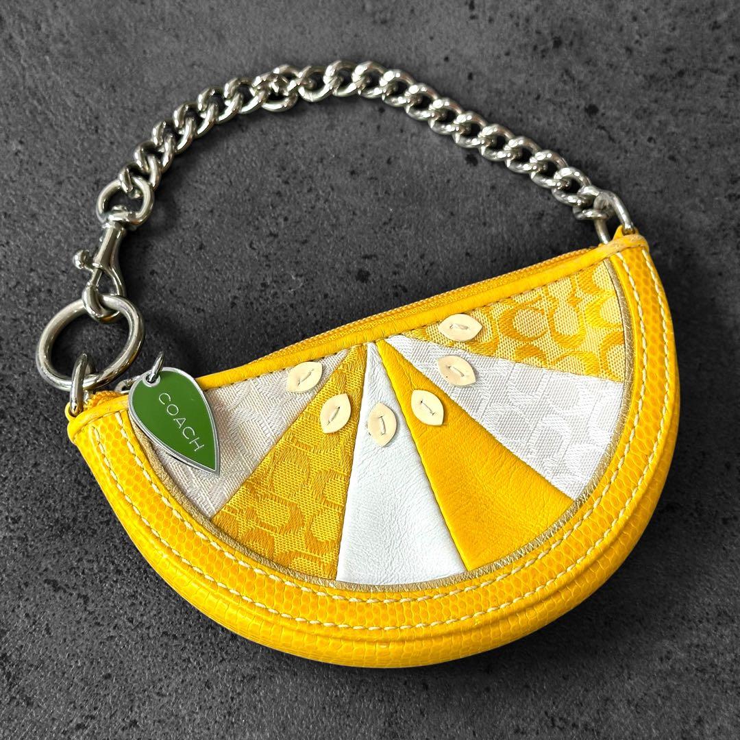 小物 COACH Charm Coin Purse Signature Lemon
