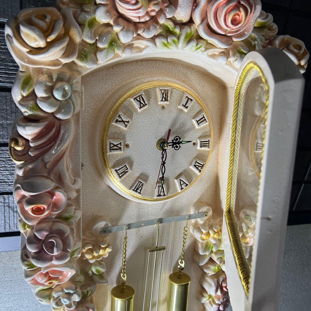 ロココ調ふりこ時計　壁掛け時計　高級