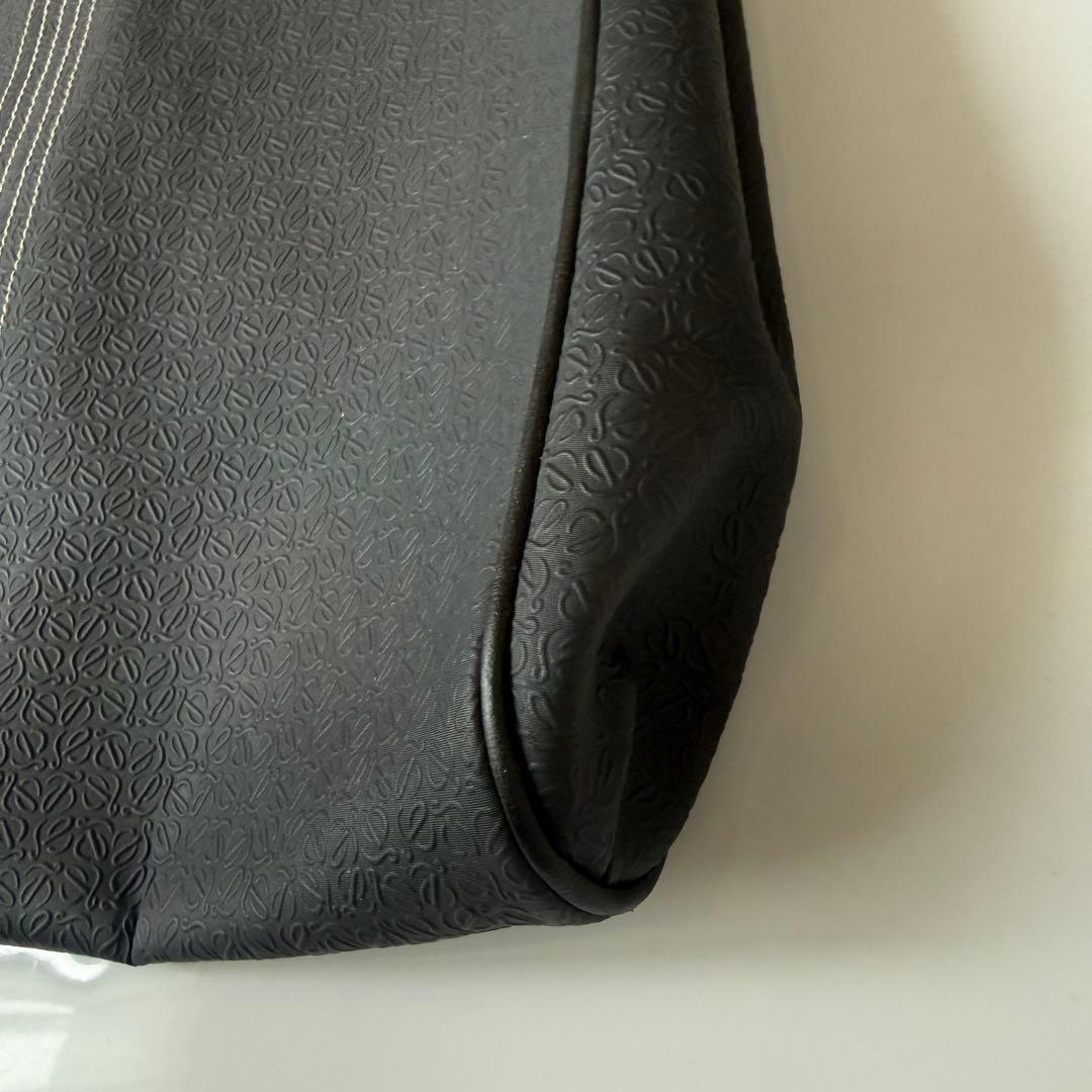 ロエベ　リピートアナグラムトートバッグ　ブラック　A4可　PVC 総柄　ロゴ