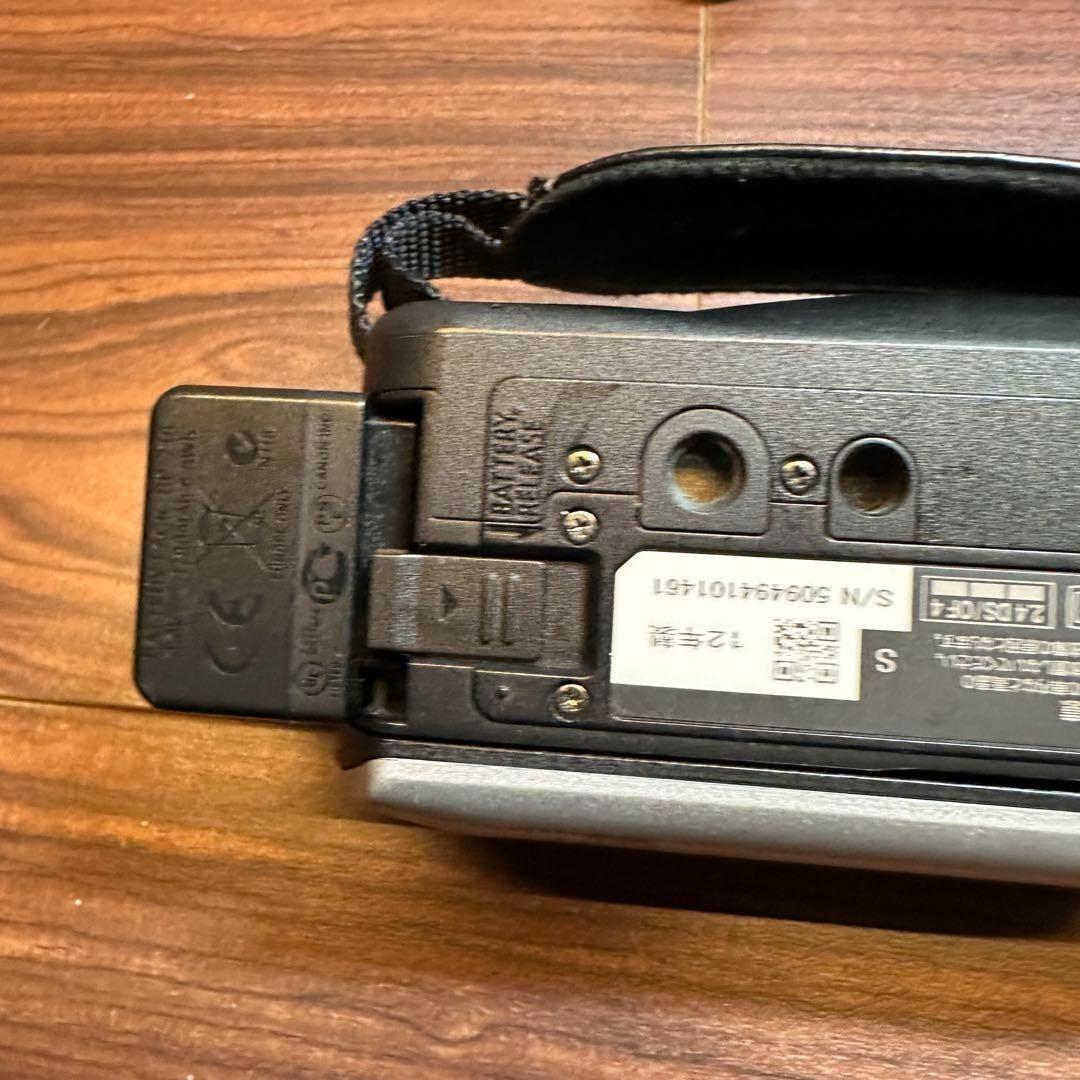 Canon iVIS HF R30 ビデオカメラ 2046