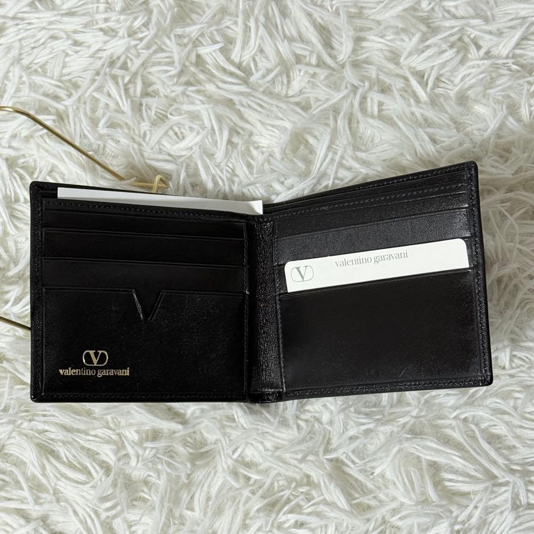 ⭐️新品未使用⭐️ Valentino Garavani 二つ折り財布　札入れ　黒