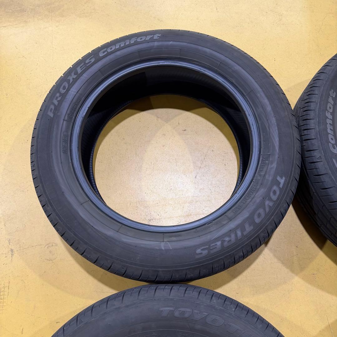 225/60R18 新型アルファード新車装着タイヤ