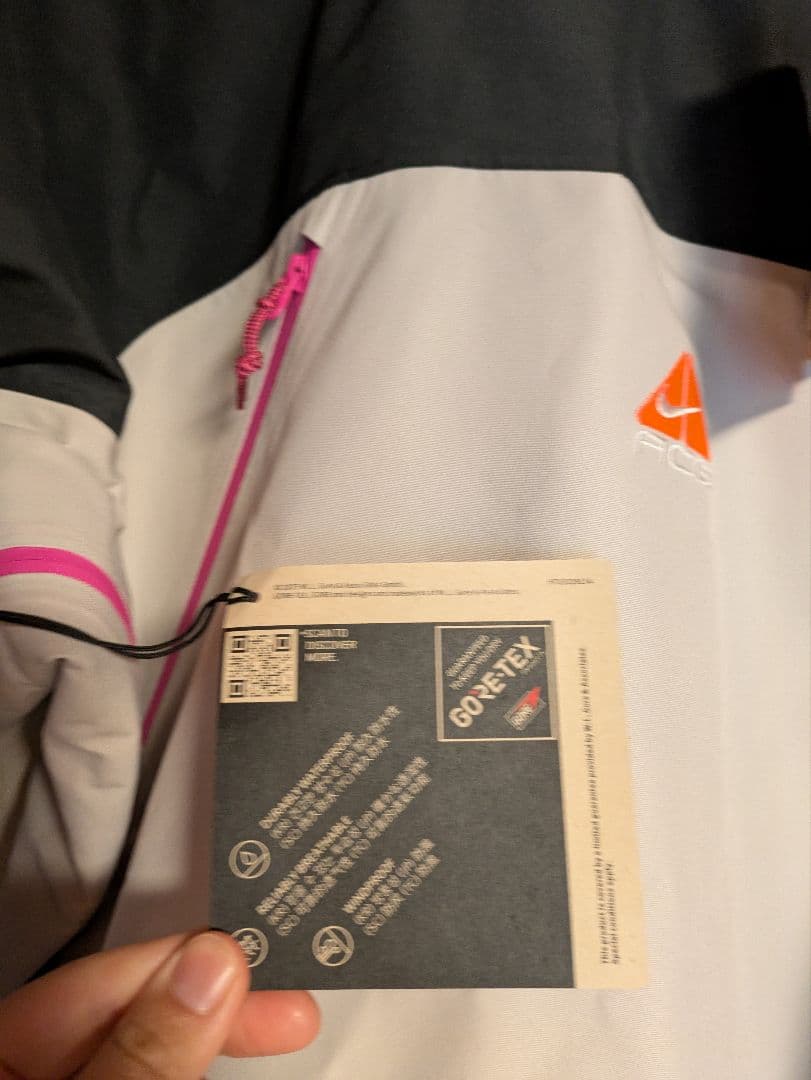 【新品未使用】ナイキ　スノーウエア　GORE-TEX 上下セット　ユニセックス