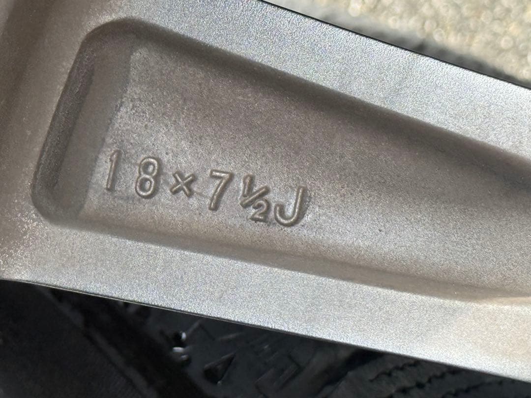 レクサスLS600h純正アルミ&B/Sスタッドレス4本空気圧センサー付き　専用‼️