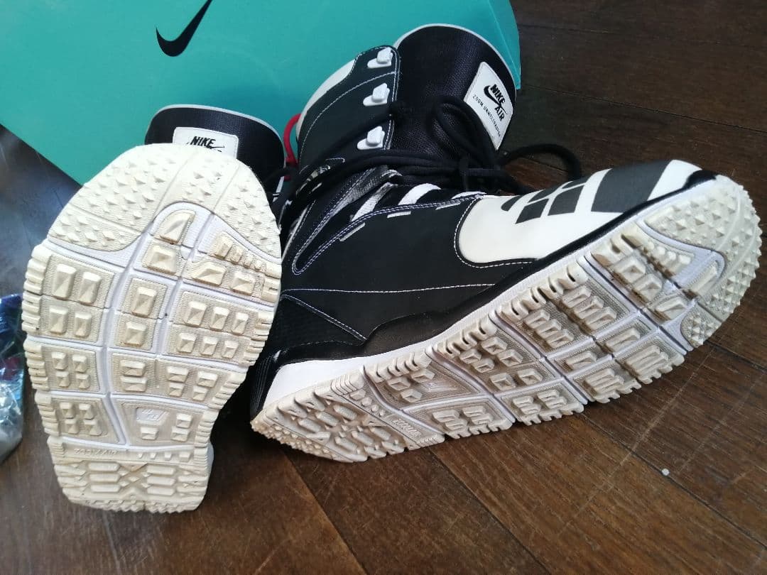 N*8様 【期間限定オークション値下げ中】ナイキ スノーボードブーツ Nike