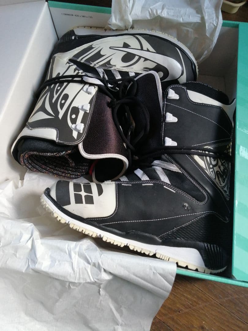 N*8様 【期間限定オークション値下げ中】ナイキ スノーボードブーツ Nike