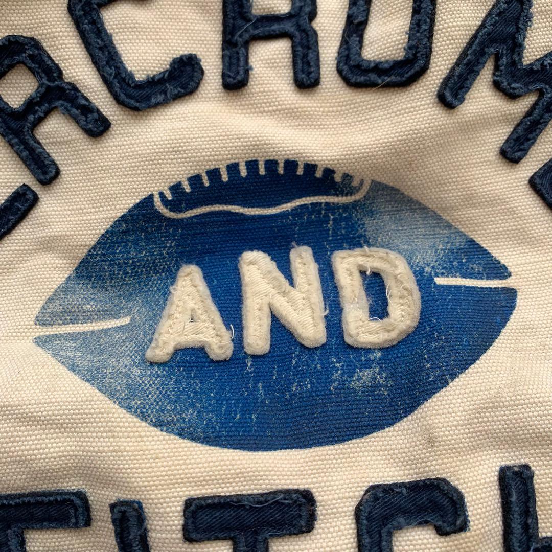 Abercrombie & Fitch ニュースペーパーバッグ