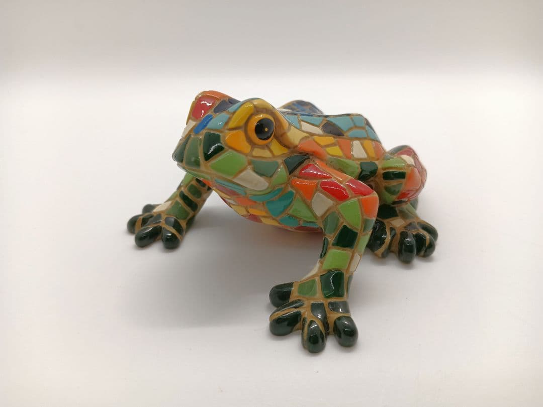 スペイン モザイク ガウディ カエル 置物 サクラダファミリア