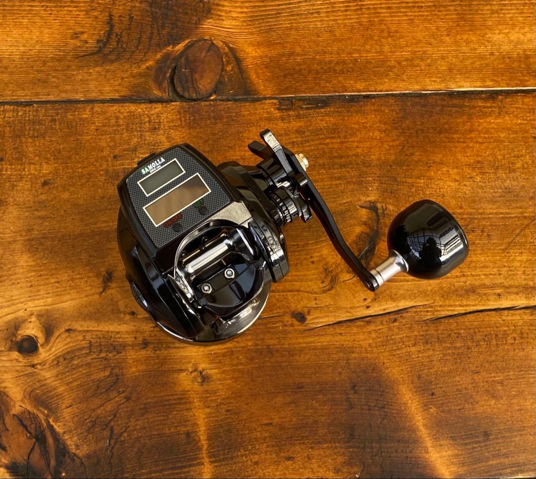 デジタルカウンター付きベイトリール　右巻　ジギング　ソーラー充電　デジタルリール