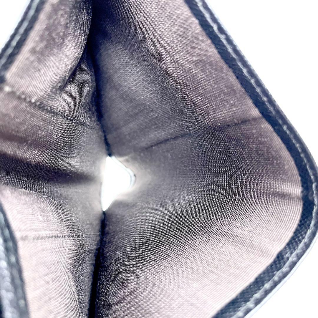 極美品✨ BURBERRY バーバリー チェック柄 型押し 二つ折り 財布