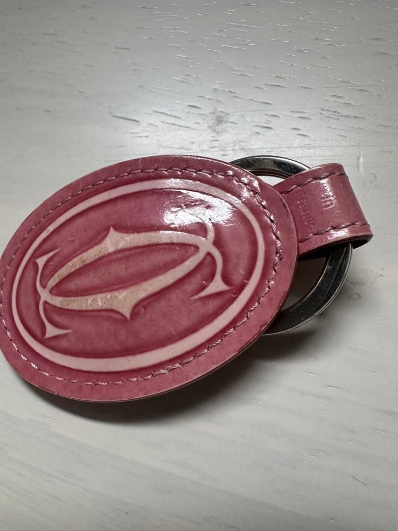 カルティエ　Cartier レザー　キーリング　ピンク　ハッピーバースデー