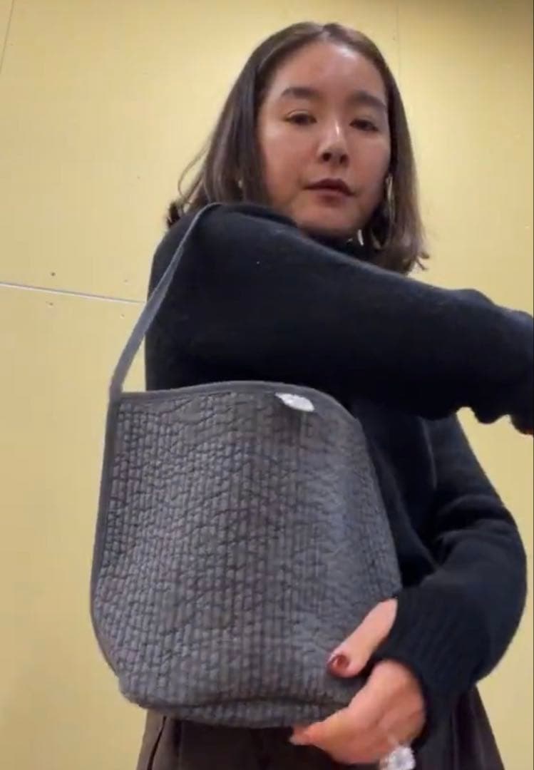 値引き不可　完売アイテム VAKT バッグS グレー シシクイ　百々千晴　バクト