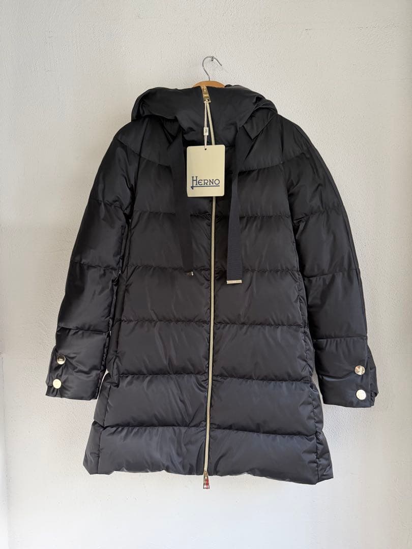 HERNO ヘルノ A-SHAPE SATIN/ダウンコート　ジャケット40