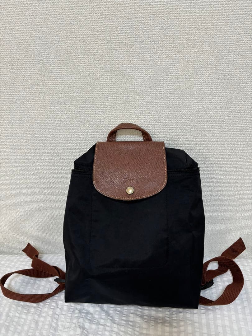 ロンシャン　シンプルな黒のナイロンバックパック