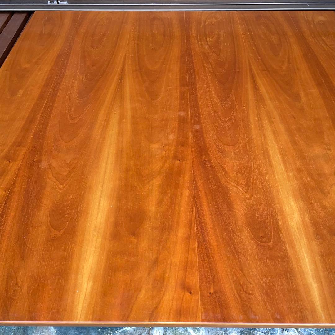 フレデリシア　ナナディツエル　トリニダード・トバゴテーブル小　ウェグナー 北欧