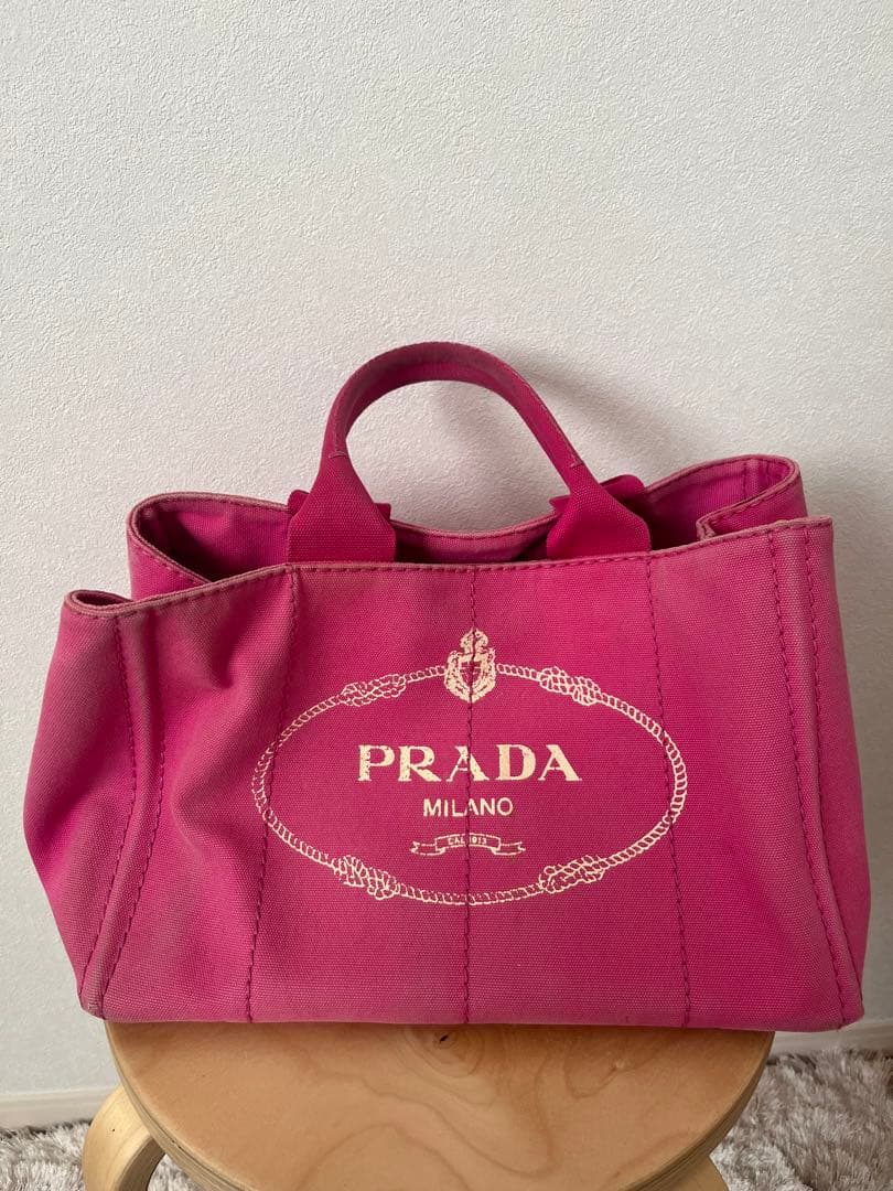 PRADA ピンク カナパ