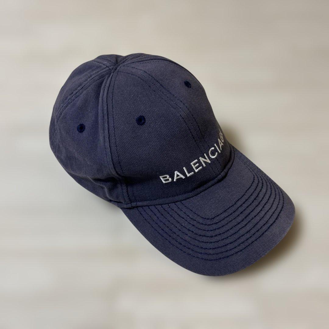 BALENCIAGA ロゴキャップ　ネイビー