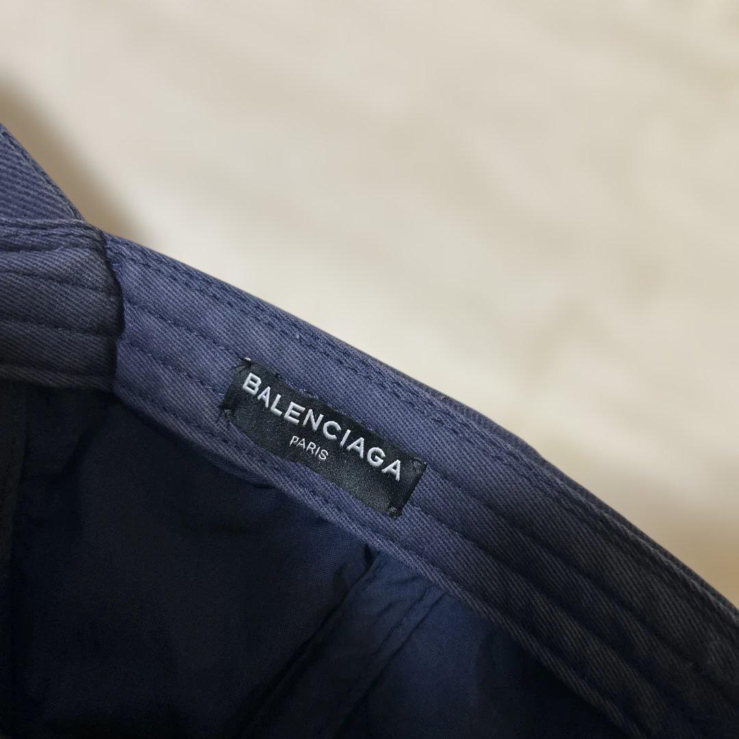 BALENCIAGA ロゴキャップ　ネイビー