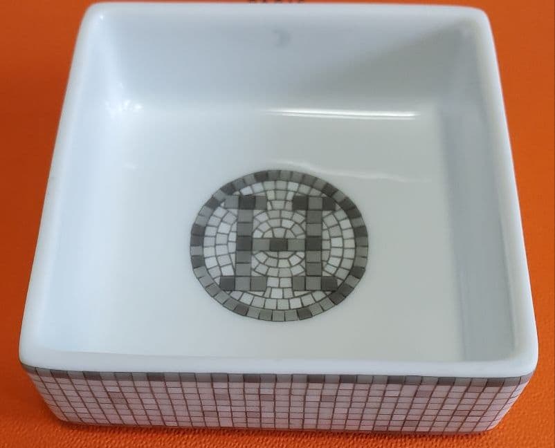 エルメス モザイク ヴァンキャトル プラチナ シュガーボックス ペアマグ セット