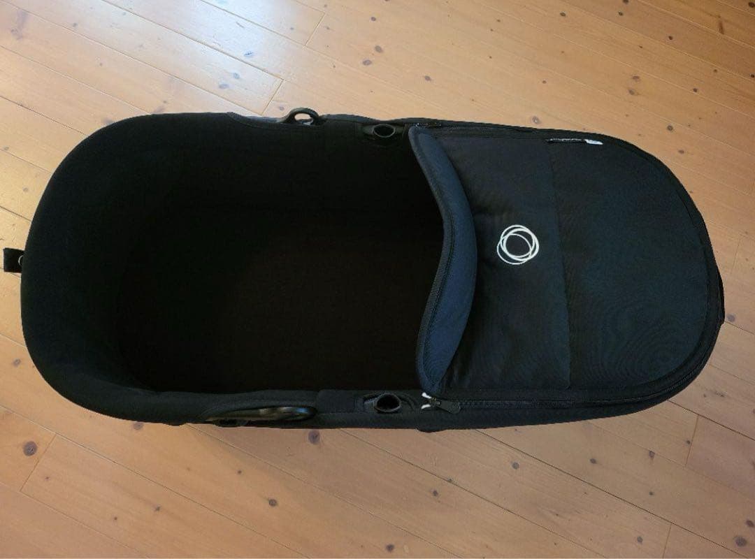 【使用回数10回ほど】バガブー　ドラゴンフライ　キャリーコット