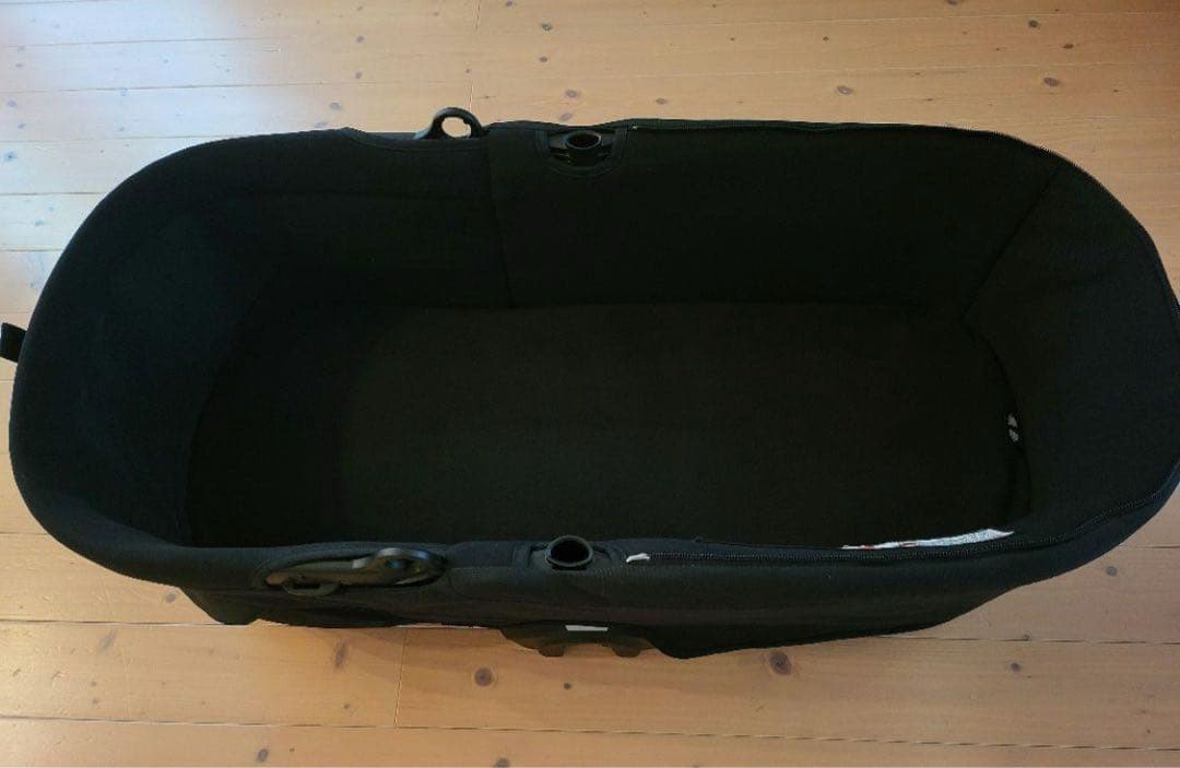 【使用回数10回ほど】バガブー　ドラゴンフライ　キャリーコット