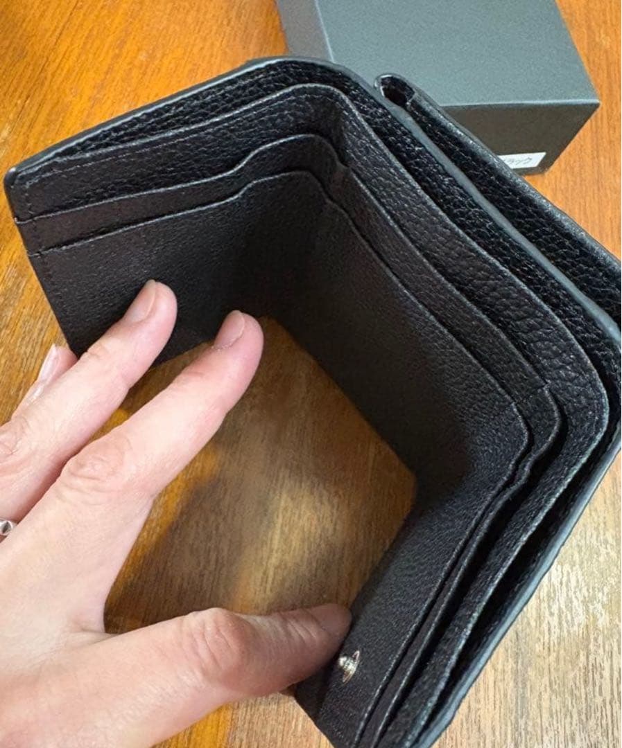 新品 本革 クロコダイルレザー 二つ折り財布 ブラック