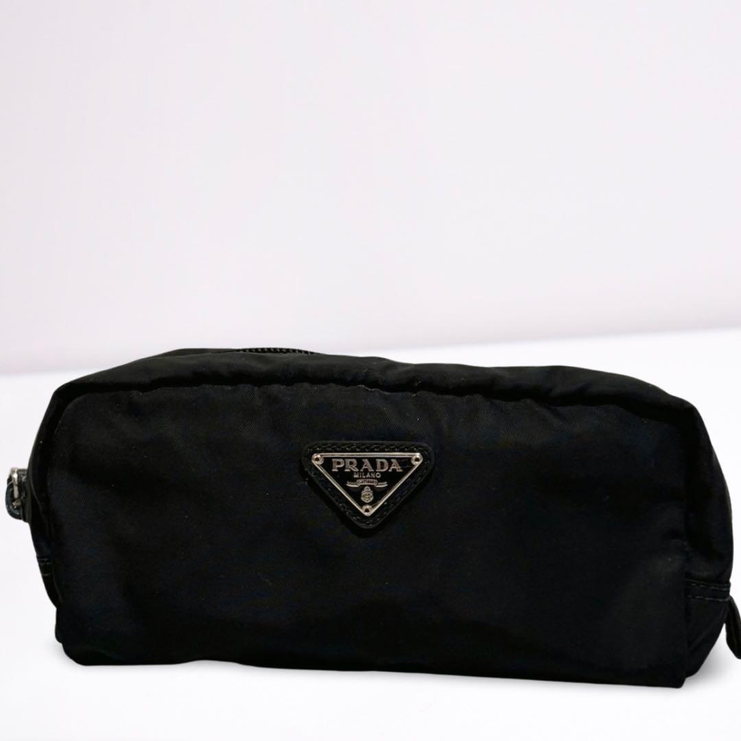 【正規品】プラダ PRADA ナイロン ポーチ 小物入れ 三角ロゴ 黒 男女兼用