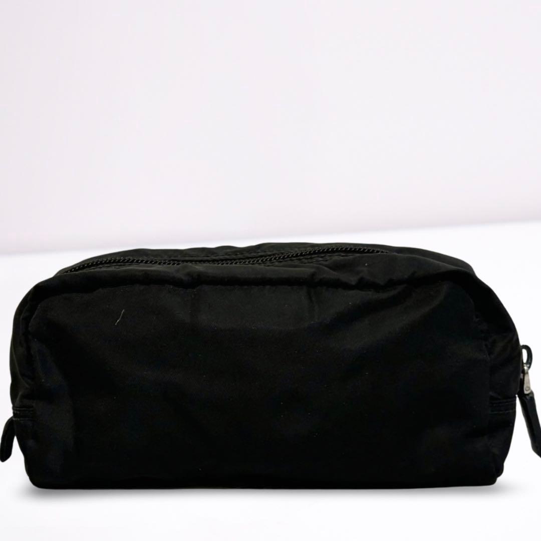 【正規品】プラダ PRADA ナイロン ポーチ 小物入れ 三角ロゴ 黒 男女兼用