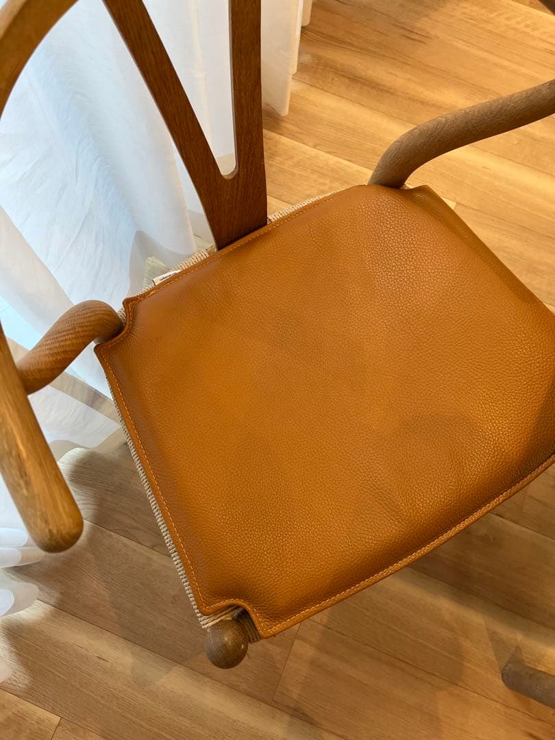 カールハンセンアンドサン　CH24 公式Yチェア専用レザークッション　4枚