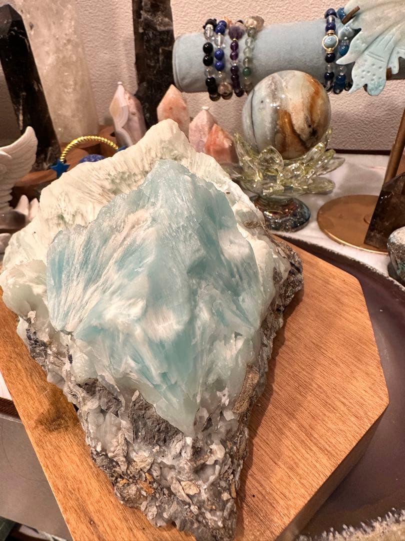 深遥様ブルーアラゴナイト原石2キロ以上