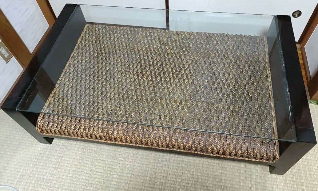 ウォーターヒヤシンス ガラステーブル