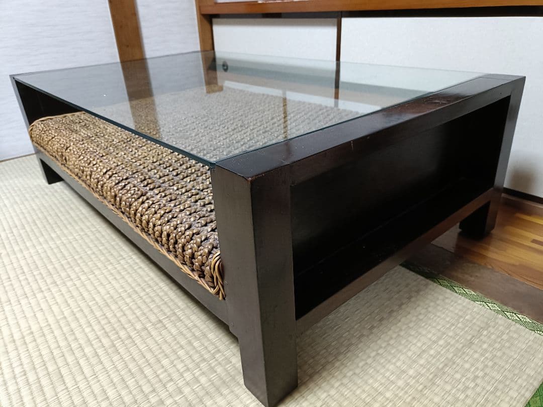 ウォーターヒヤシンス ガラステーブル