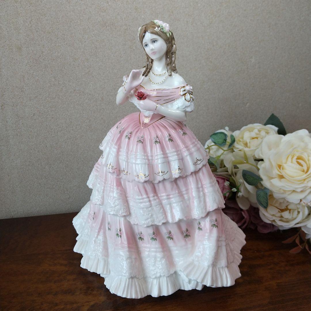 ロイヤルドルトン フィギュリン 愛の言葉コレクションより〜レッドレッドローズ