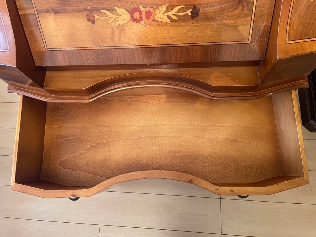 ライティングビューロー　アンティーク　家具　西洋　キャビネット