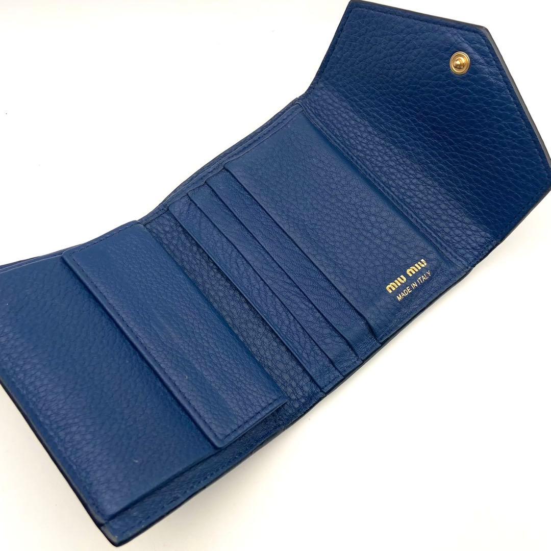 極美品● ミュウミュウ 折り財布 三つ折り ロゴ 金具 ブルー レザー