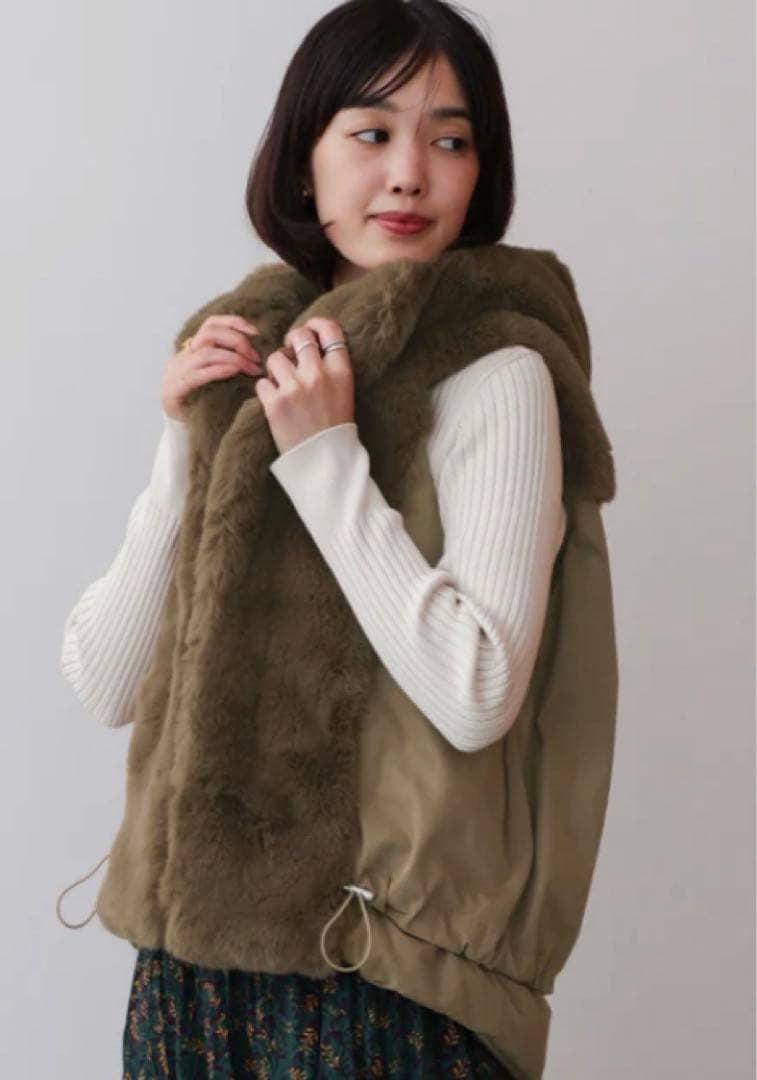 新品！異素材ダウンファーベスト