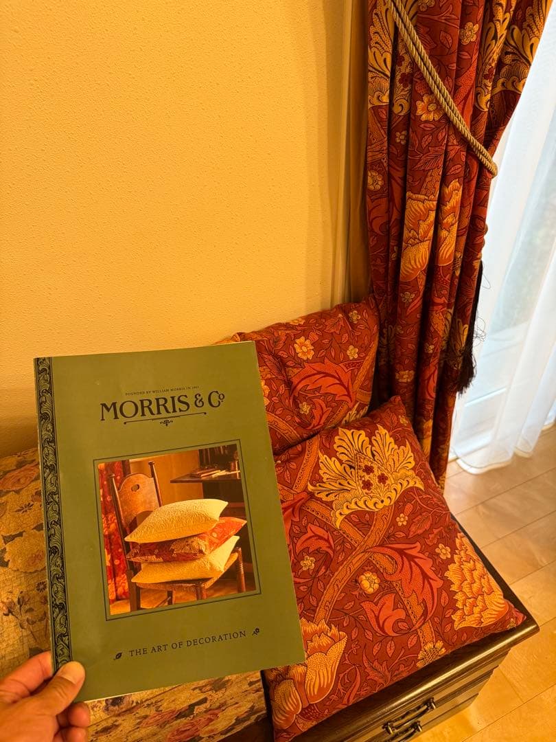 Morris & Co. 花柄ドレープカーテン