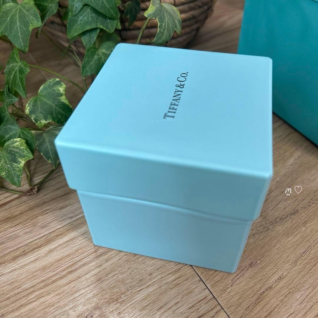 ティファニー　ボーンチャイナ製ブルーボックス　陶器小物入れ　インテリア　オブジェ